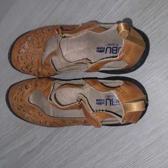 Sold‎ - Picture 4 of 7